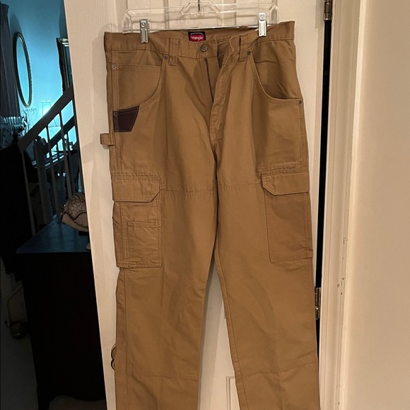 Wrangler Men's Brown Cargo Pants - Picture 1 of 13